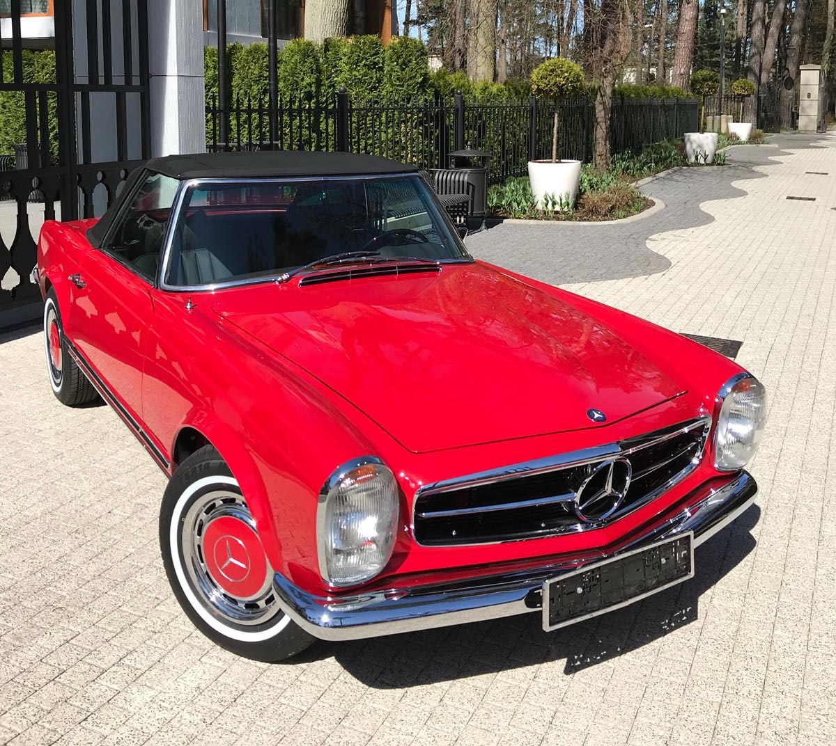 Mercedes Benz 280 SL w113 automatic 1970