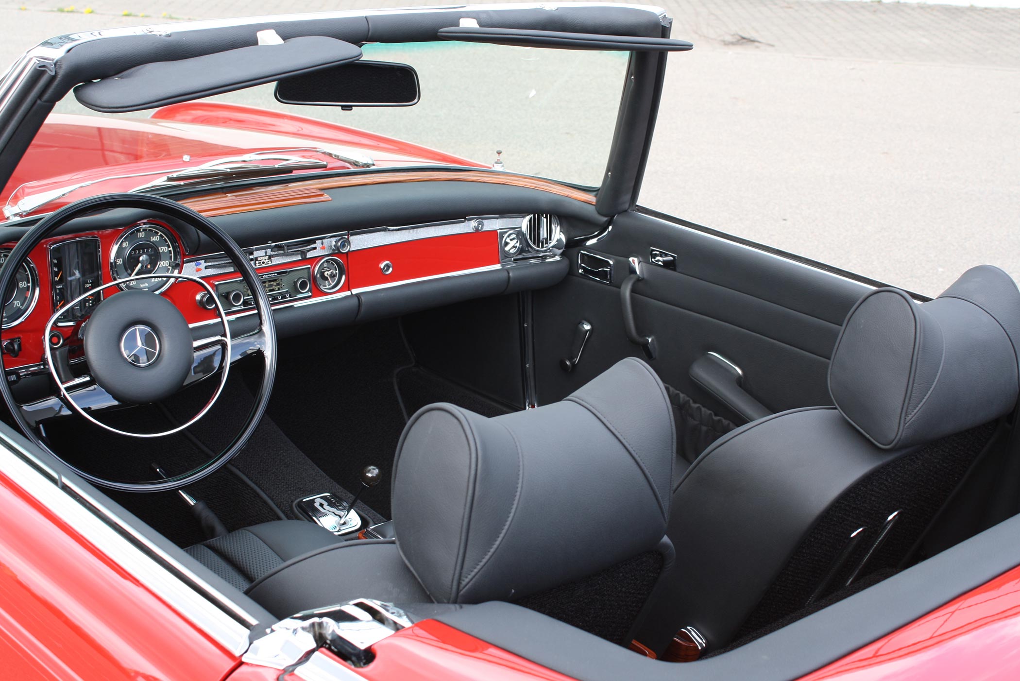 Mercedes Benz 280 SL w113 automatic 1970