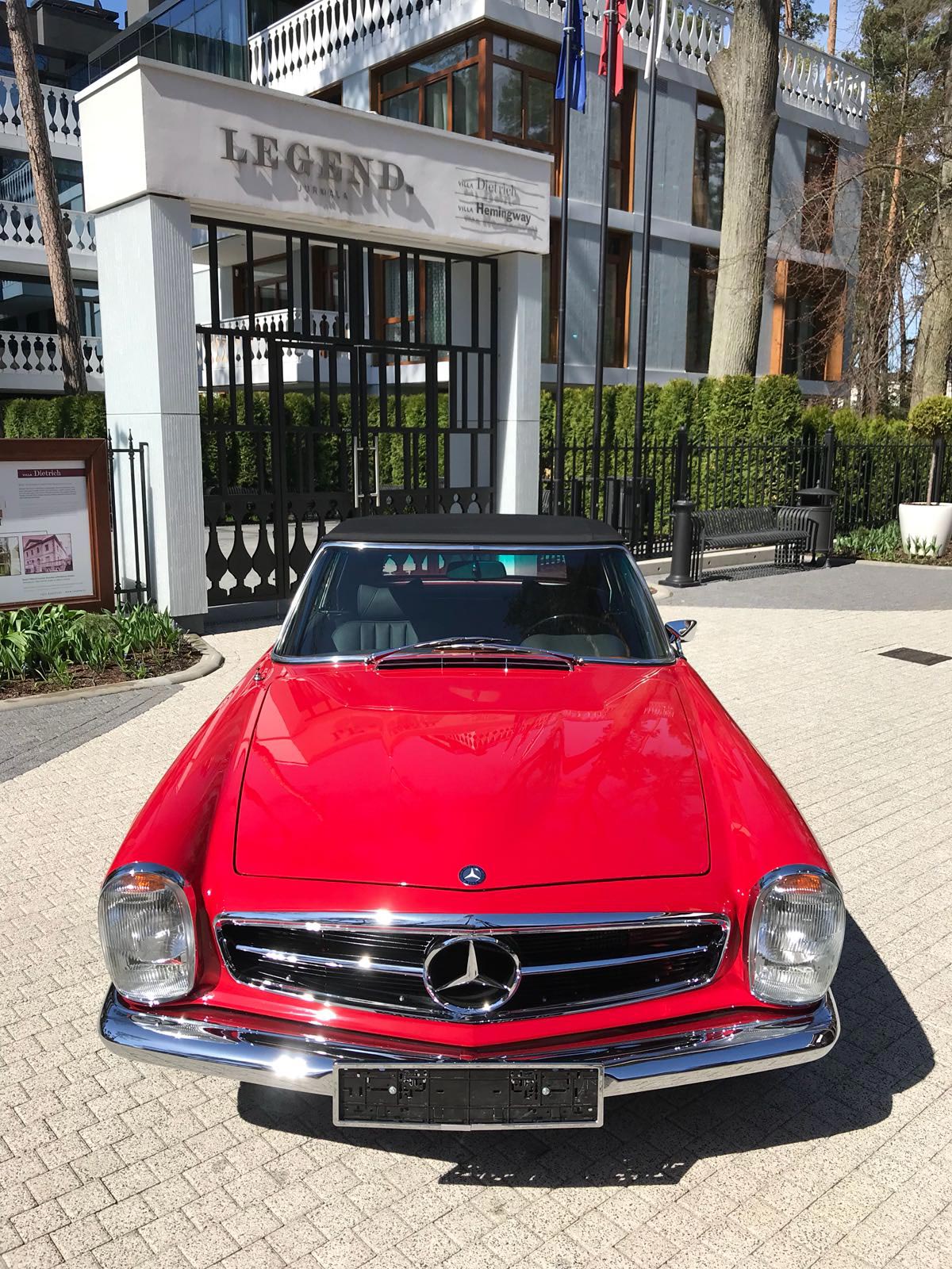 Mercedes Benz 280 SL w113 automatic 1970